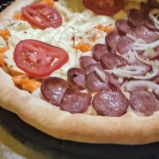 Pizza calabresa